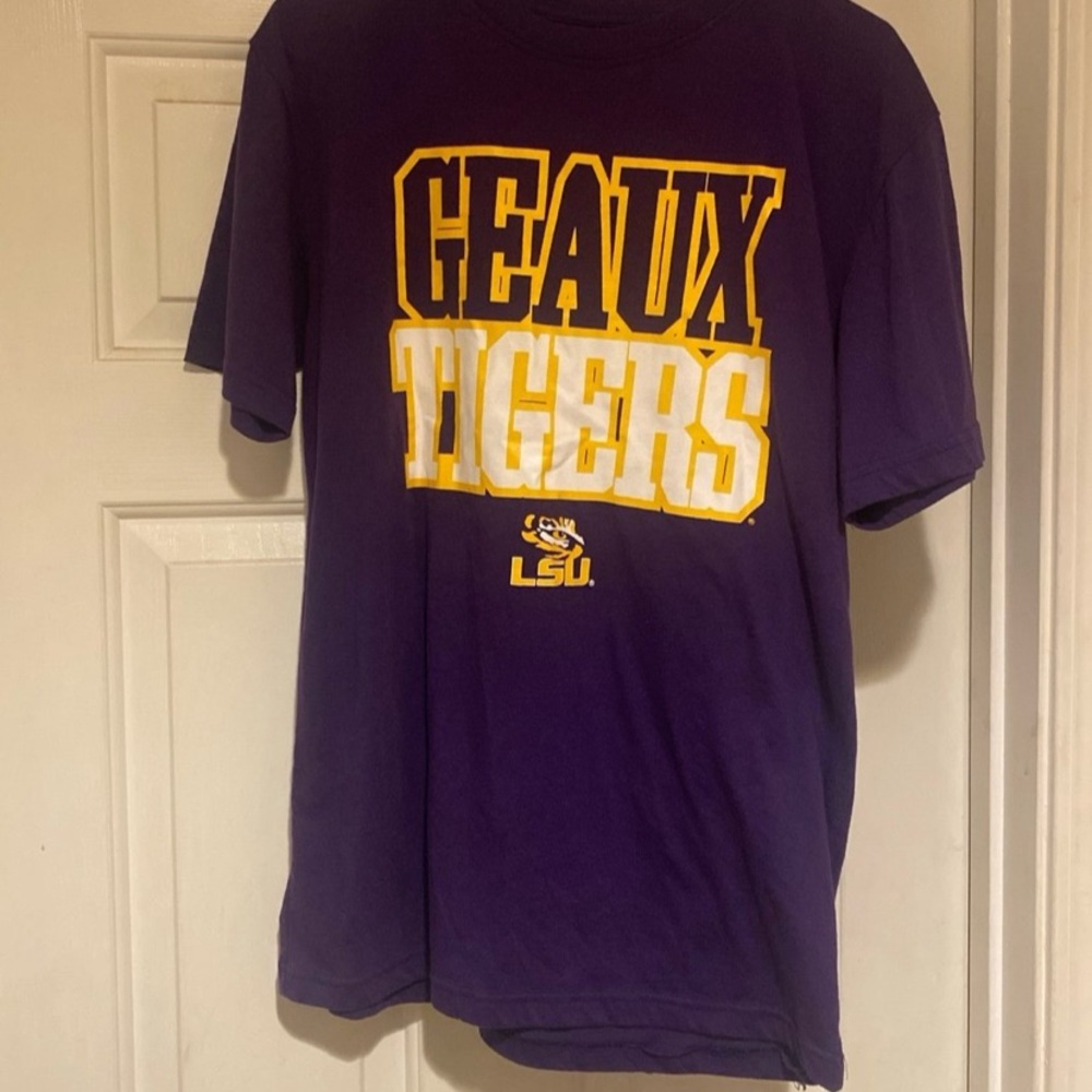LSU Tigers Shirt Adult Medium 38-40 Purple Gold Geaux Louisiana College Football